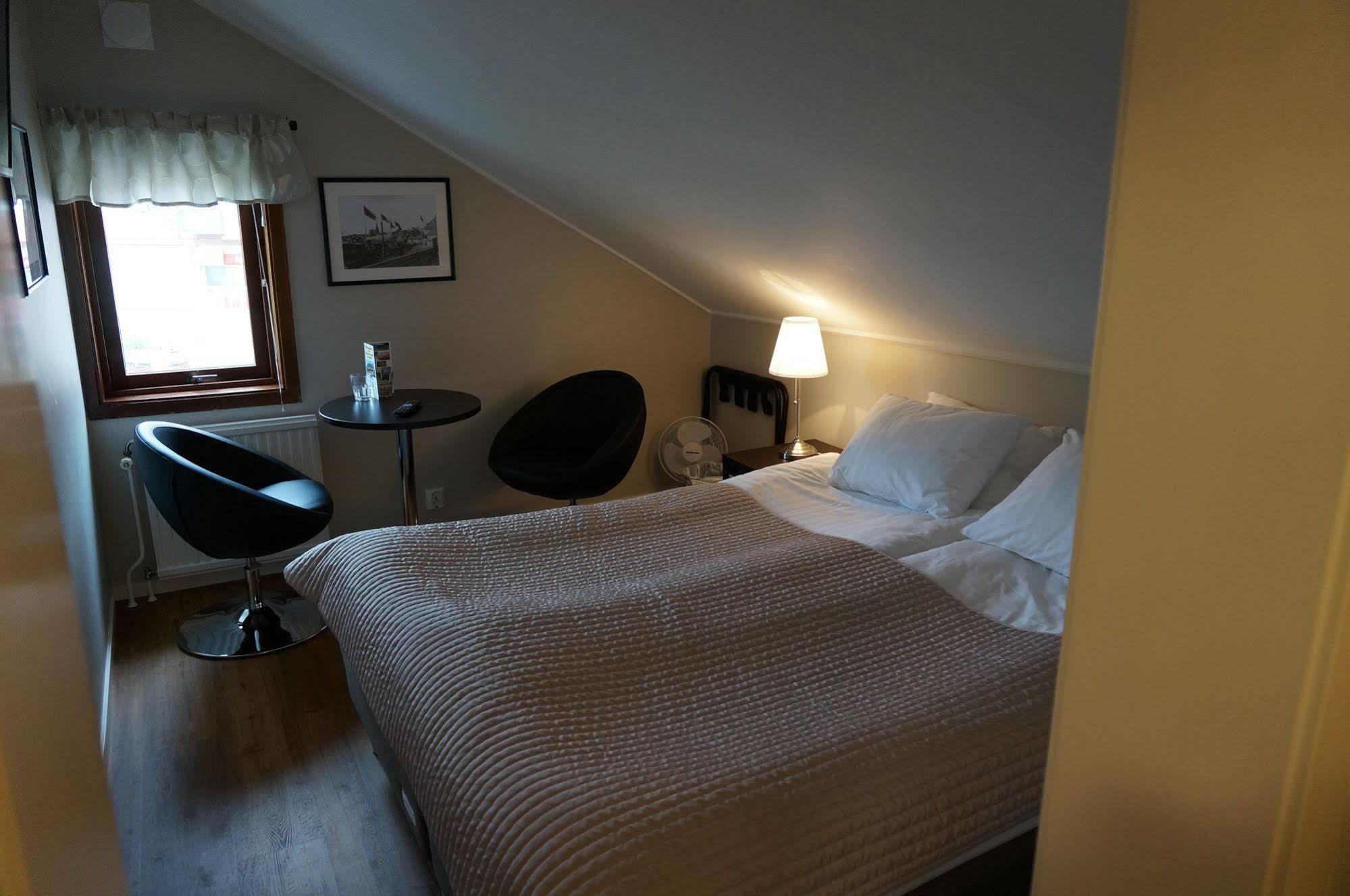 Hotell Villa Solviken Lysekil Ngoại thất bức ảnh